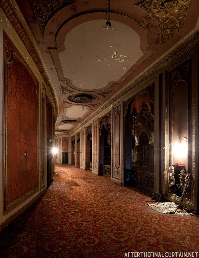 The foyer of the Loew's Kings Theatre