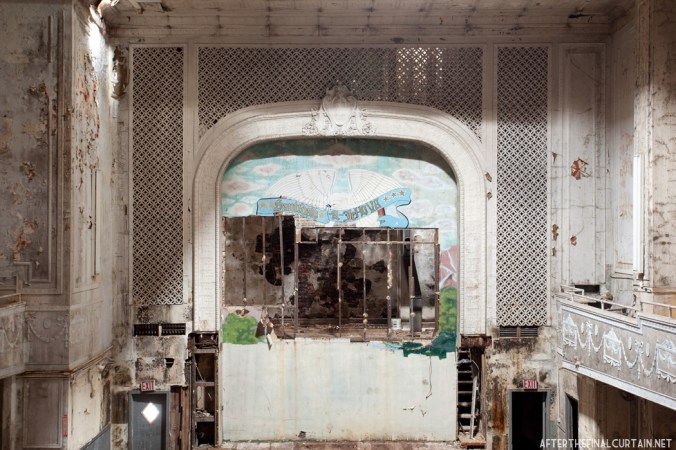 Proscenium arch Charles Theatre