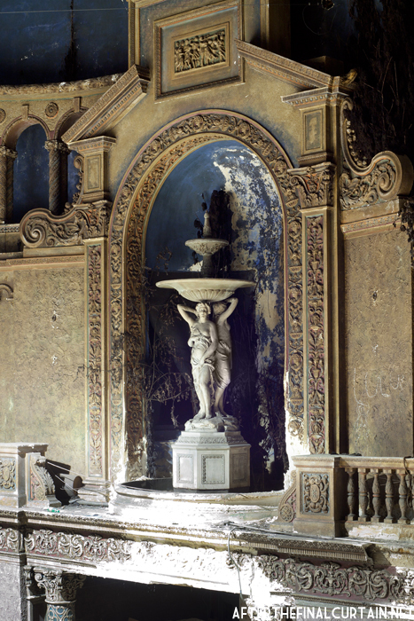 Fountain - Loew's 46th Street Theater