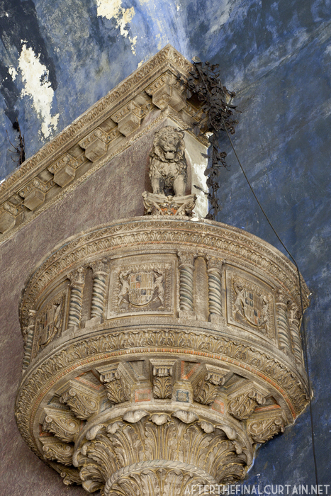 Plaster-work Loew's 46th Street Theatre