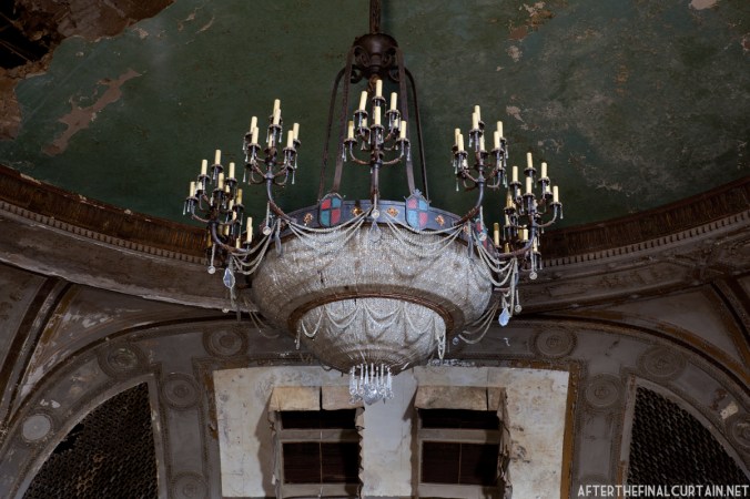 The original chandelier still hangs in the auditorium.