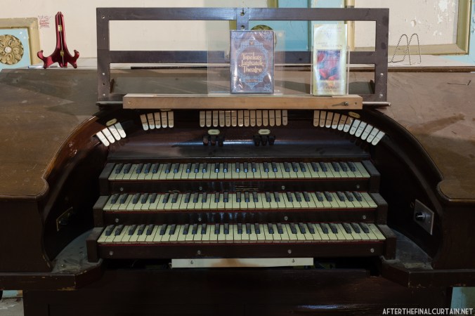 A close up of the theater organ. 
