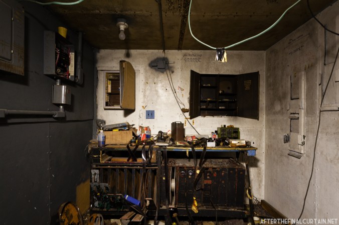 Everett_Square_Theatre_012