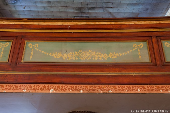 Colonial Theatre_005