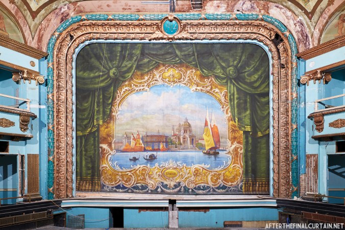 Fire Curtain, Colonial Theatre Laconia, NH