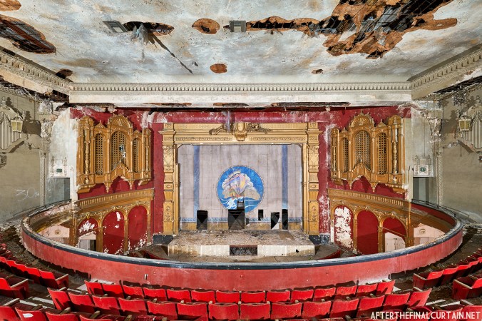 Balcony of the California Theatre in San Diego