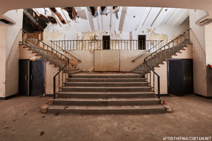 The lobby of the California Theatre in San Diego